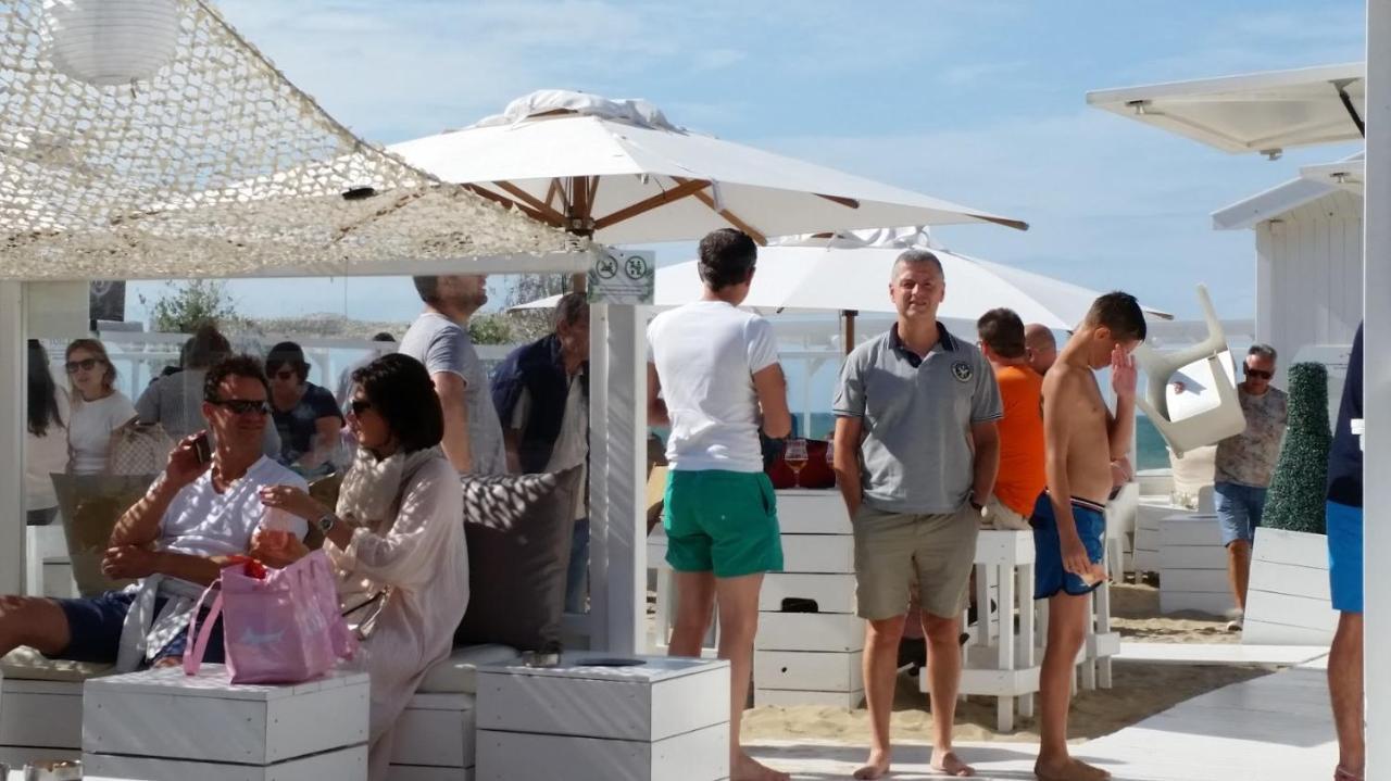 Zonnig En Gezellig Appartement Met Zijdelings Zeezicht En Zwembad In קוקסיידה מראה חיצוני תמונה